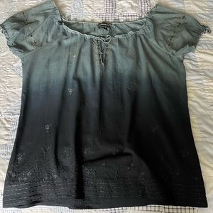 FREE SHIP. Slate blue fading to black top with embroidered accents and ties